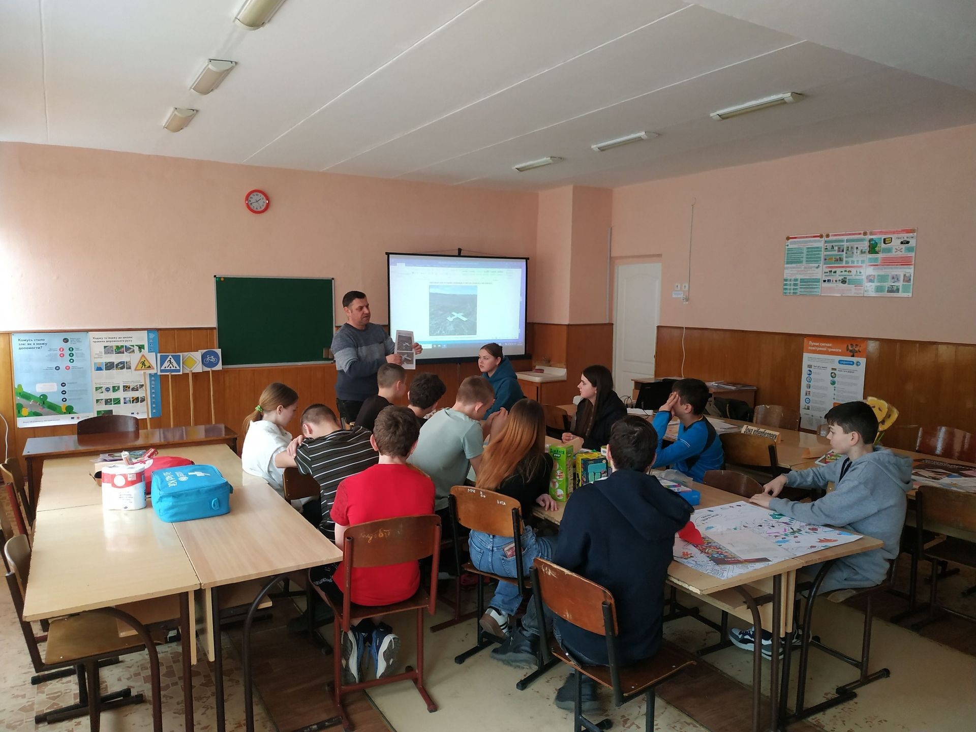 Алгоритм дій під час повітряної тривоги